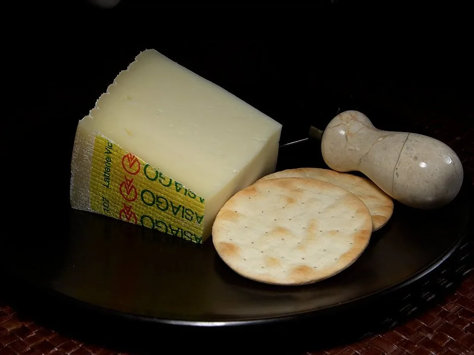 8 Best Caciocavallo Cheese Substitutes (Plus Everything You Need to Know About This Italian Classic) 5 Asiago Cheese