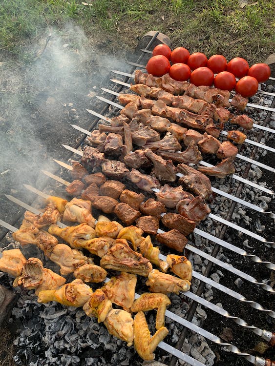What Are Some Factors That Can Affect the Number of Skewers per Person