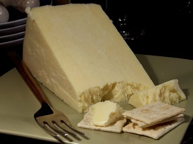 10 Best Wensleydale Cheese Substitutes 3 Caerphilly cheese