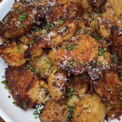 Crispy Garlic Parmesan Potatoes Recipe (Viral TikTok Side Dish)
