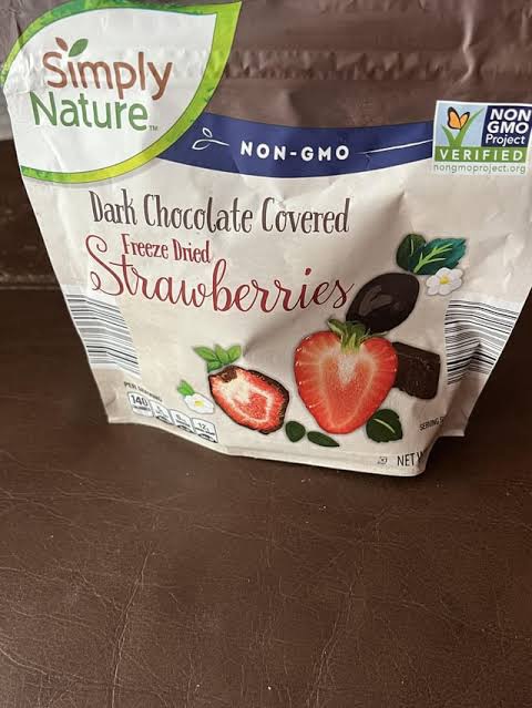 Simply Nature Chocolate-Covered Freeze-Dried Strawberries Aldi product of the year award winning snack